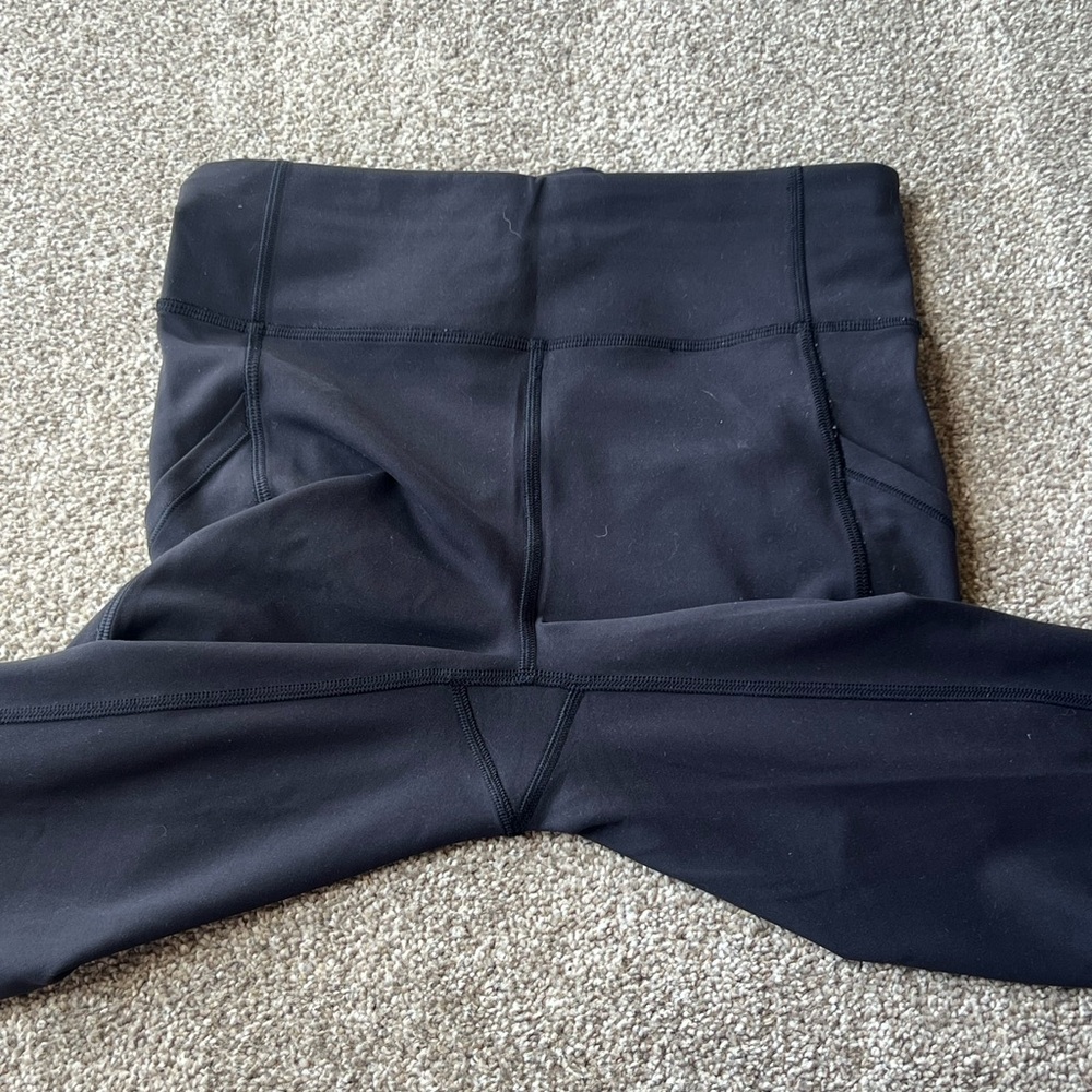 SOLD 🩷 Lululemon (6) pockets 25” (Invigorates/Everlux) - Black Leggings